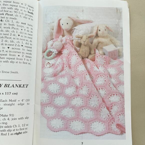 Booklet Pink & Blue for Baby Crochet Patterns Vintage - Picture 4 of 4